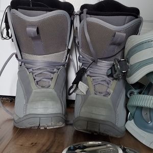 Snowboarding Boots & Bindings